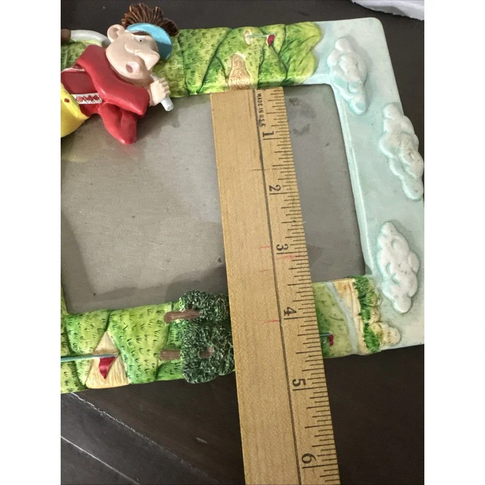 RUSS PHOTO PICTURE FRAME GOLF 3D HANDPAINTED 3.5